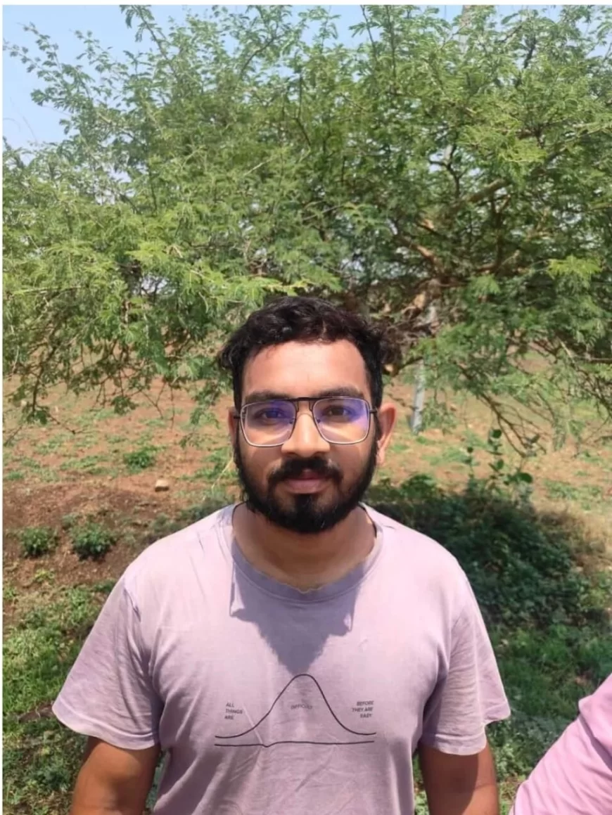 लोकायुक्त पुलिस इंदौर ने आज 24 मई 25 को ट्रैप दल का गठन किया और आवेदक से 12500/- रुपये रिश्वत राशि लेते हुये आरोपी पटवारी को रंगे हाथों पकड़ लिया