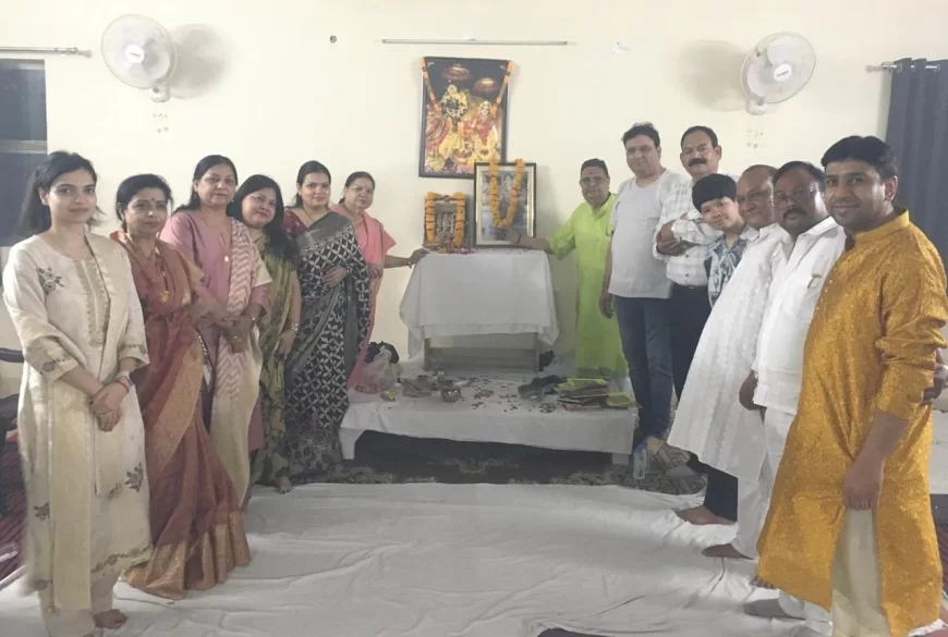ओमेक्स के सीनियर सिटीजन वेल्फेयर सोसाइटी के हॉल में धूमधाम से सम्पन्न हुआ संगीतमय सामूहिक सुंदरकांड का पाठ