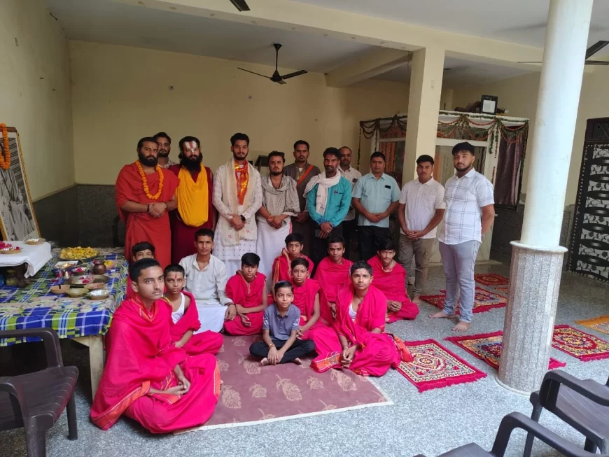 वैदिक मंत्रोच्चार के मध्य हुआ मां आनन्द सरस्वती यज्ञ वालिक्य संस्कृत वेद विद्यालय (गुरुकुलम्) का शुभारंभ